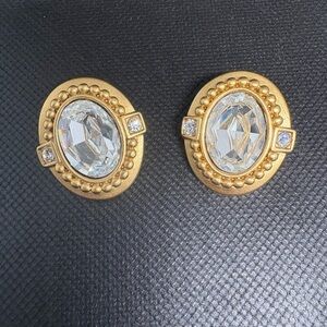 Oscar de La Renta gold and rhinestone clip on Earrings